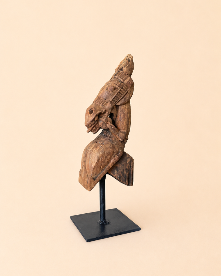 heritage horse head sculpture on iron stand