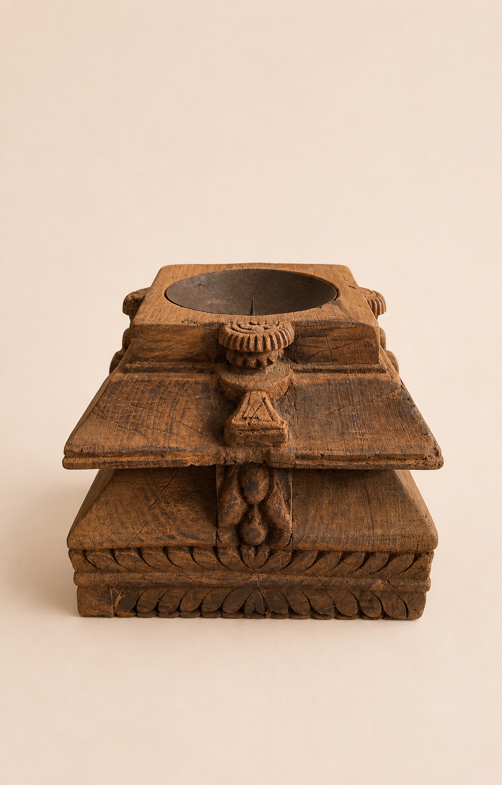 guardian face pillar base candle holder & planter