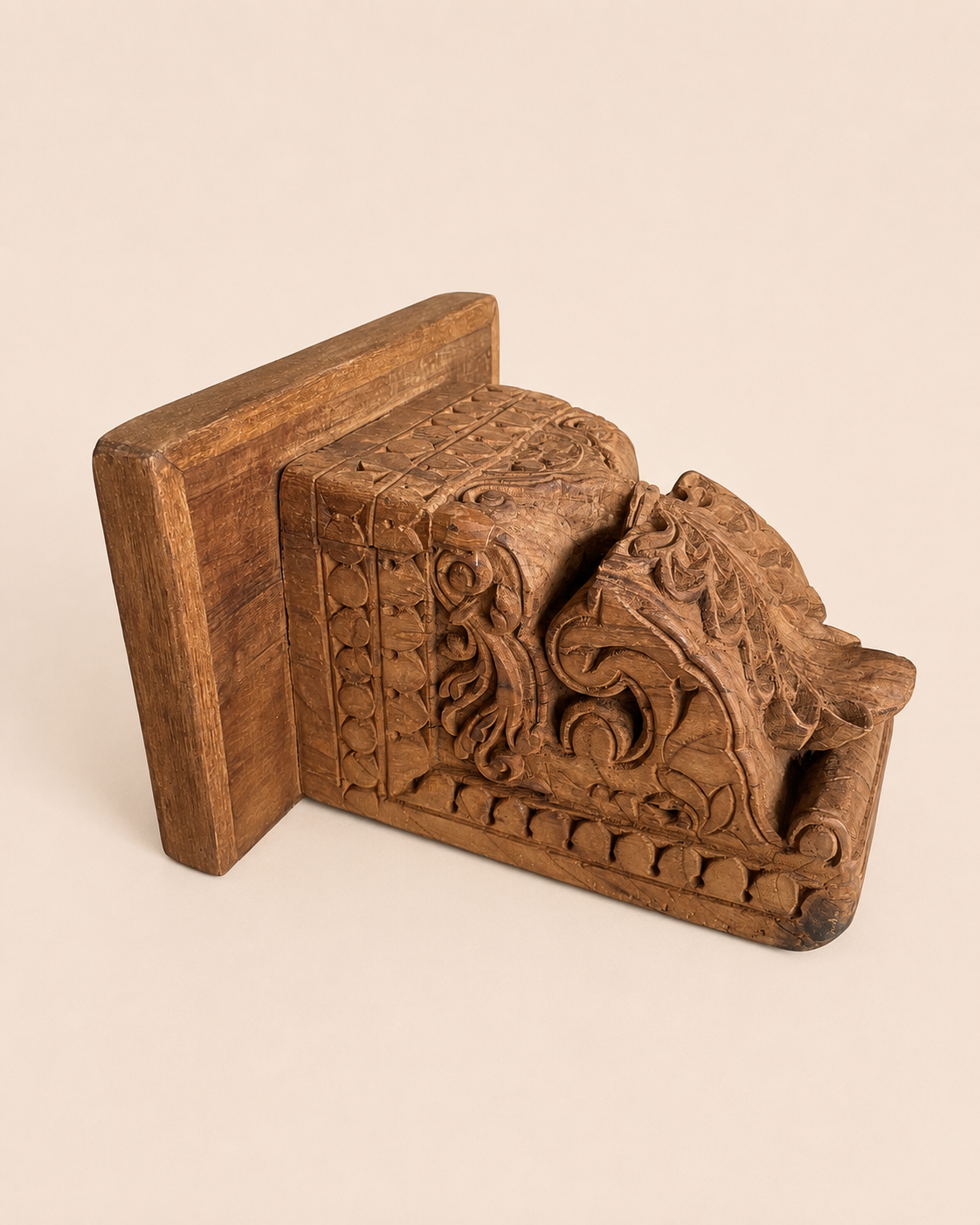 leaf carved wall bracket / shelf