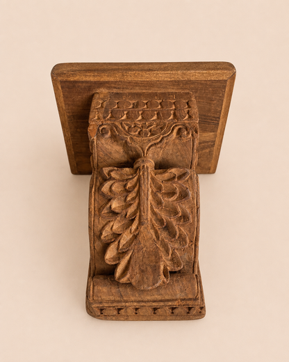 Leaf Carved Wall Bracket / Shelf