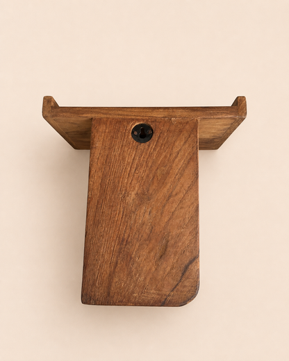 Leaf Carved Wall Bracket / Shelf