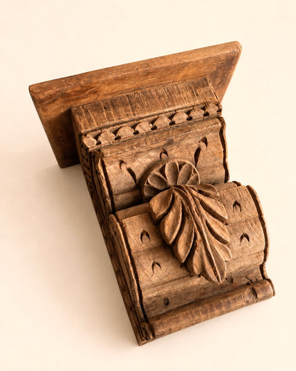 Vintage Leaf Carved Wall Shelf / Bracket
