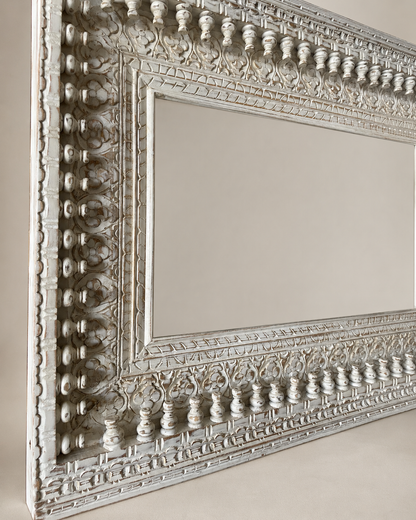 Horizontal Spindle Detailing Wall Hanging Mirror Frame