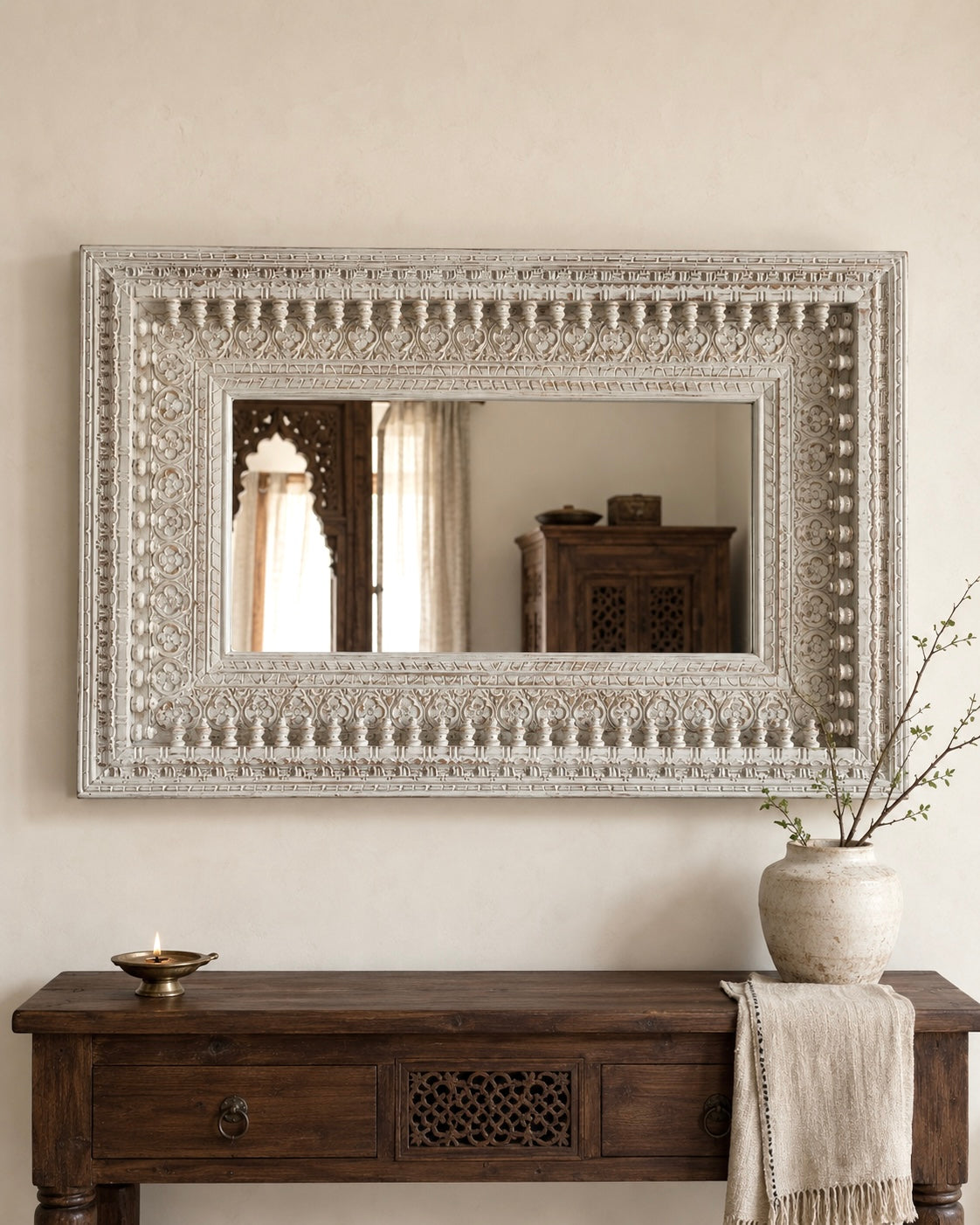 horizontal spindle detailing wall hanging mirror frame