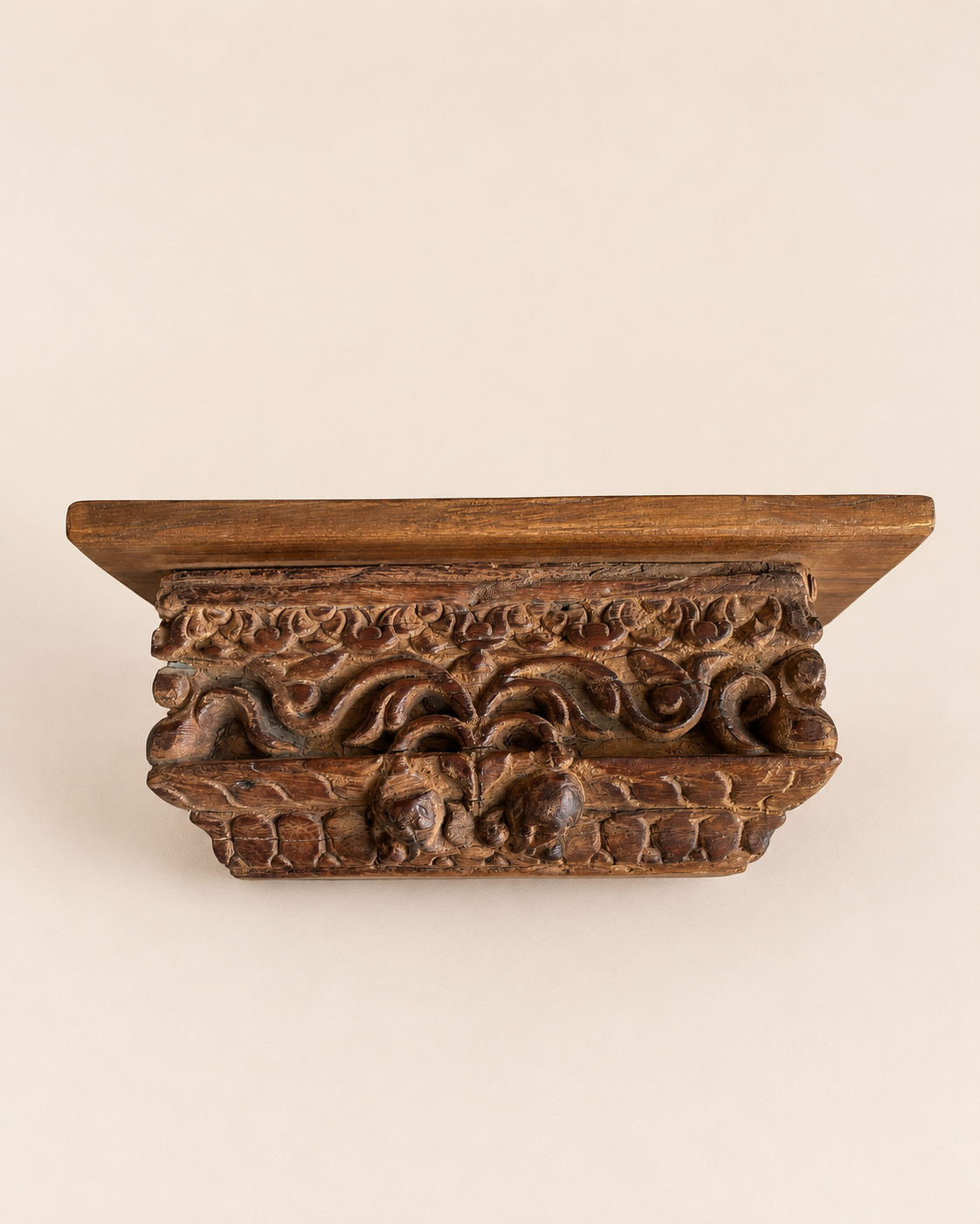 antique-style carved wooden shelf / bracket