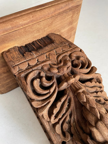 Vintage Hand-Carved Leaf & Floral Wooden Wall Bracket / Shelf