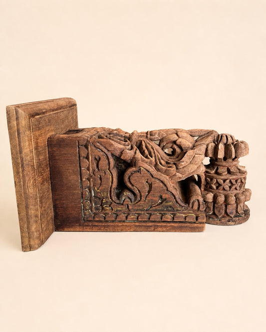 Vintage Hand-Carved Leaf & Floral Wooden Wall Bracket / Shelf