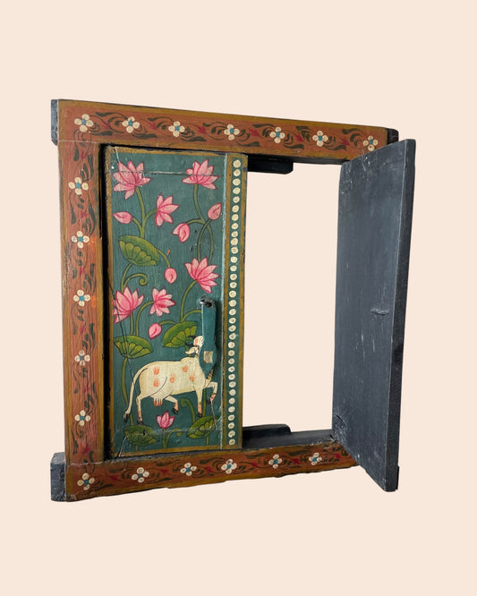 Vintage Rajasthani Hand-Painted Haveli Baari / Window Wall Décor