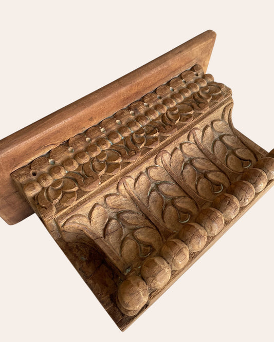 Old Hand-Carved leaf Design Wall Shelf / Bracket